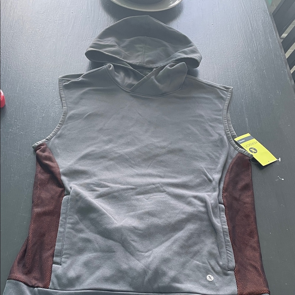 Xersion Mens sleeveless hoodie size S